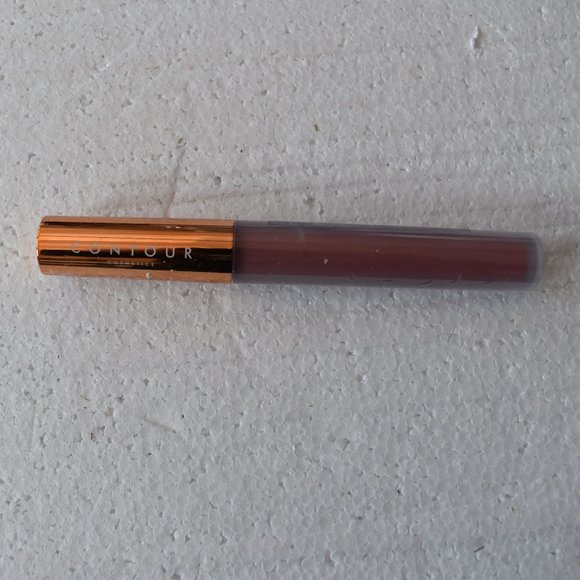Contour Cosmetics Other - Contour Cosmetics Liquid Lipstick in Juju
